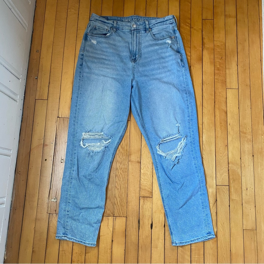 American Eagle Outfitters Curvy Mom Jeans